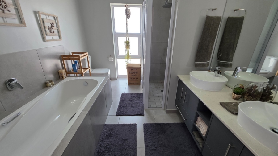 3 Bedroom Property for Sale in Island View Western Cape